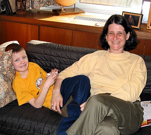 Aunt Joanie and Jennifer relax in the den