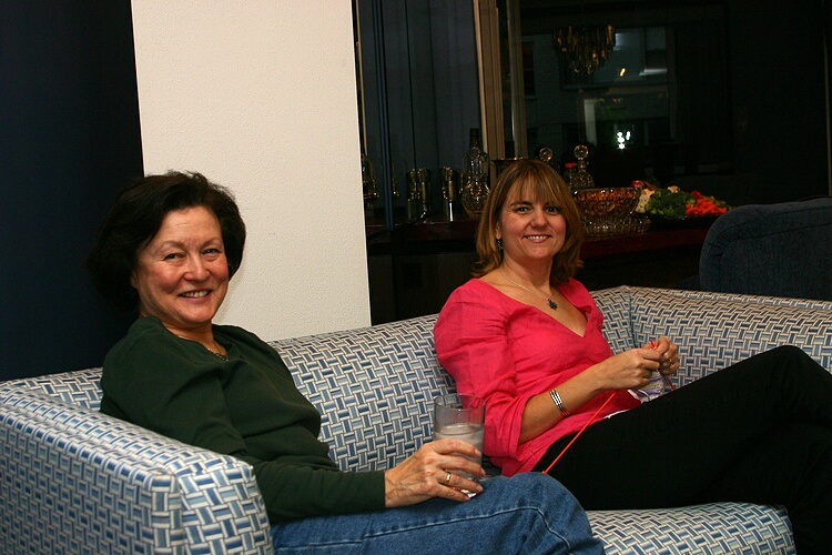 Shana knits next to Aunt Rosanne